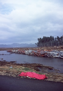 tsunami_aftermath__aceh_indonesia_2005__photo-_ausaid_(10730975893)