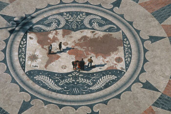 Dishware ,Art ,Flooring ,Circle ,Pattern.