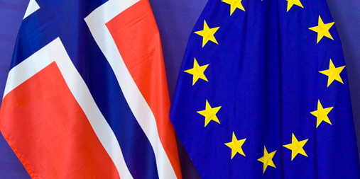 The Norwegian and the European Union flag.