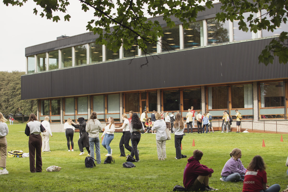people in front of the social science faculty during last years buddy week