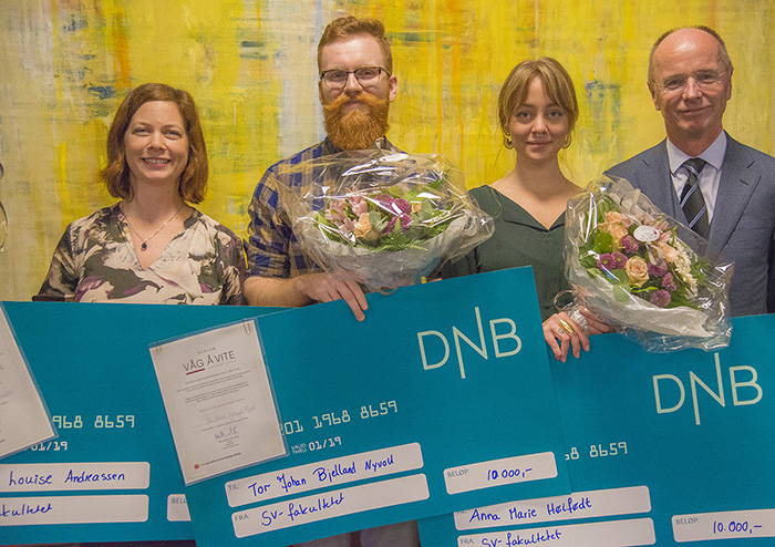 Bildet kan inneholde: smil, organ, menneskelig, lykkelig, sosial gruppe.