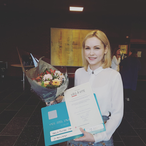 Kamilla Steinnes med Våg å Vite-prisen.