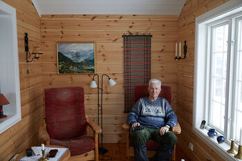 møbler ,bygning ,vindu ,tre ,interiørdesign.