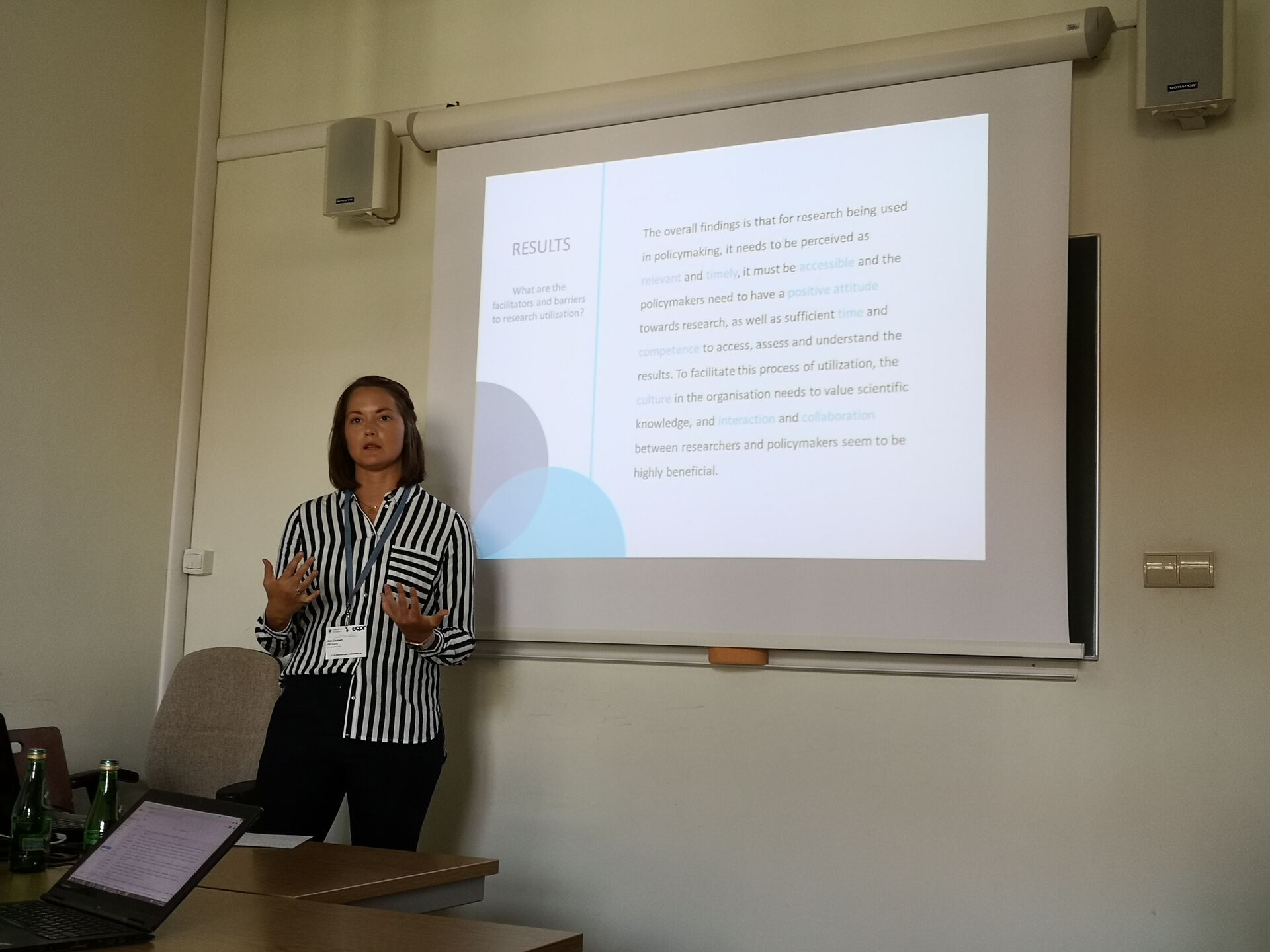 Kari-Elisabeth Skogen presents her paper.